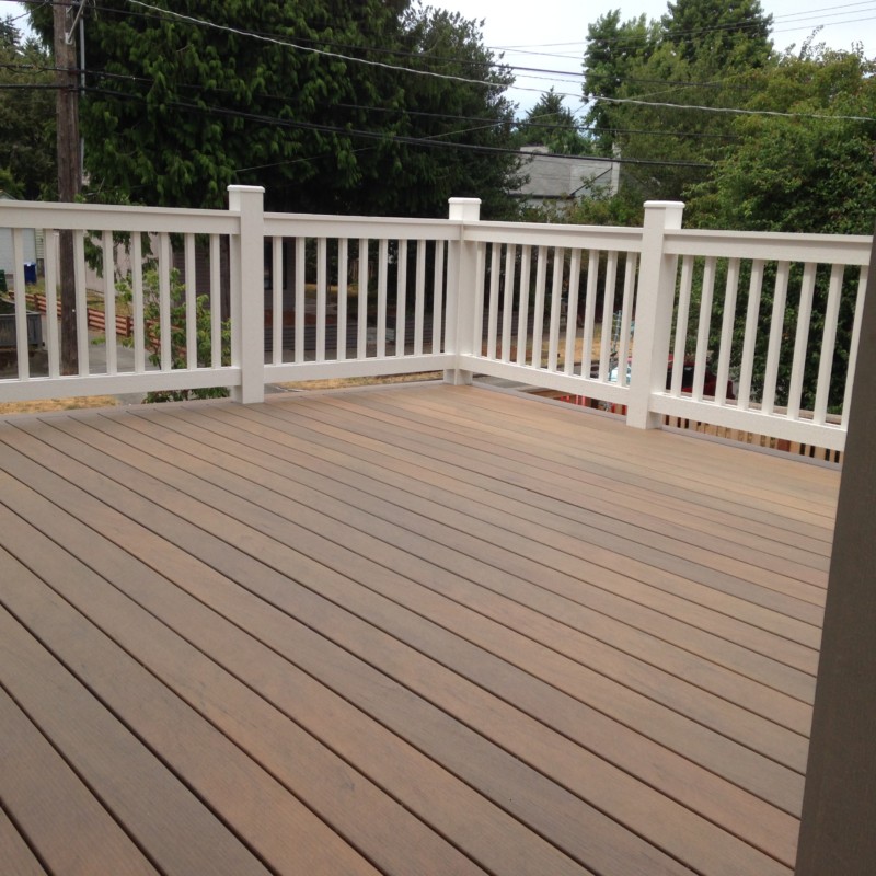 Phinney Deck w/ White Railing