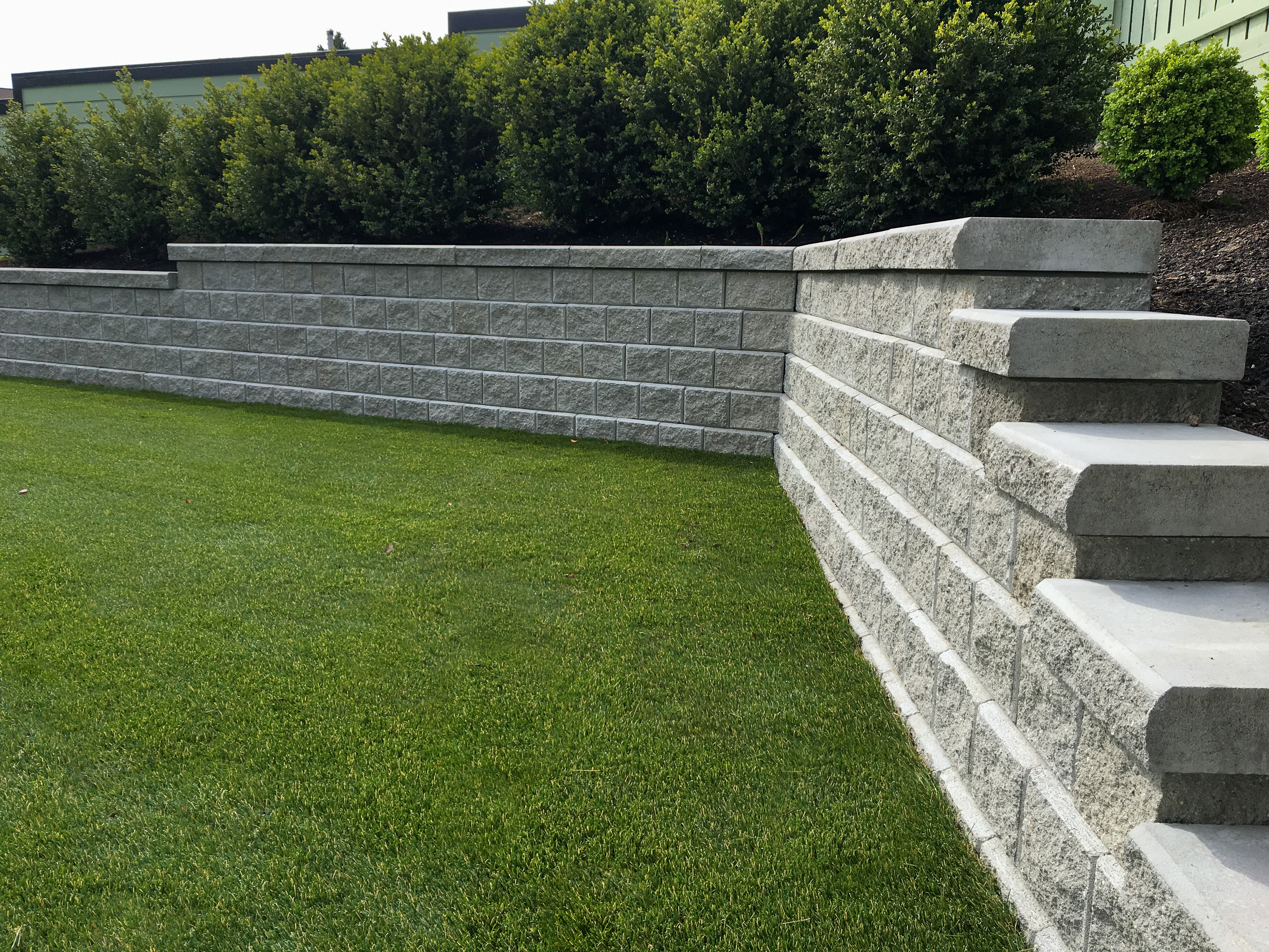 Wedgwood Retaining Walls & Dreamturf